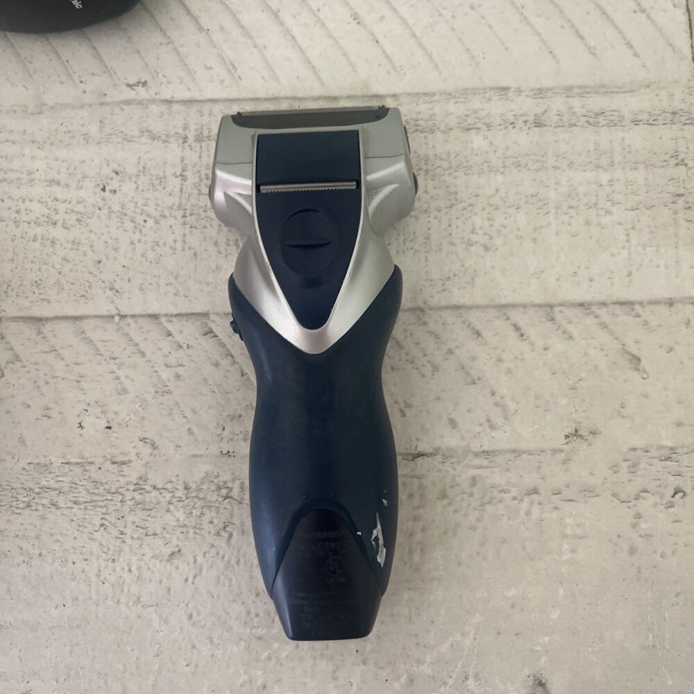 Panasonic Shaver Wet/Dry Rechargeable Shaver Es8943 For Parts Only - Picture 2 of 4